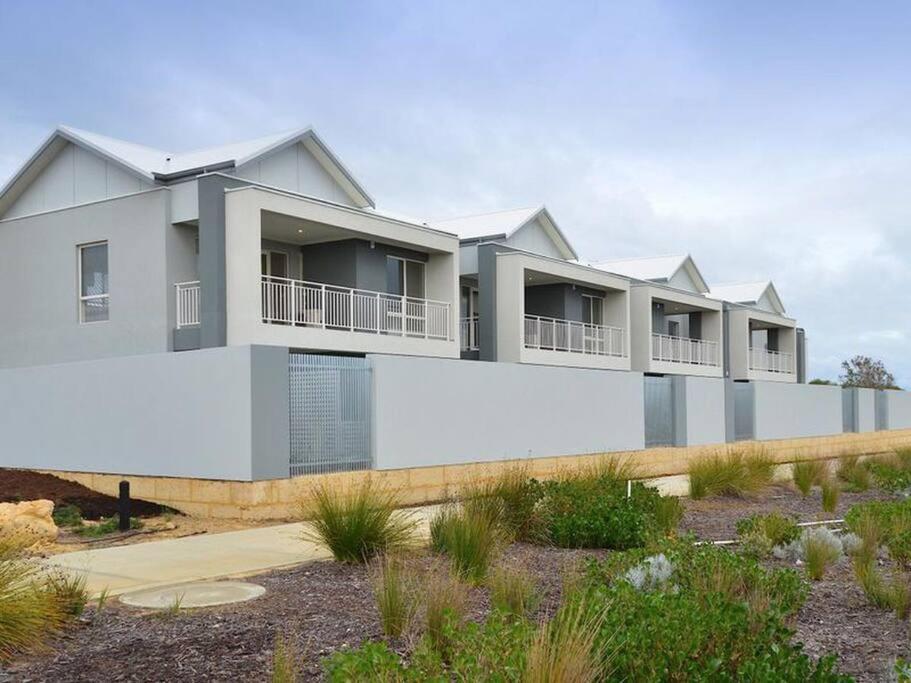 Clarkson Modern Luxury 1 Bedroom Apartment - Walk To The Shops! Free Wifi מראה חיצוני תמונה